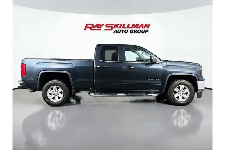 $28975 : GMC Sierra 1500 2018 4x4 SLE image 3
