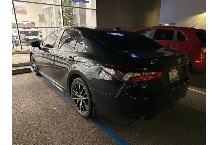 $19900 : Toyota Camry 2021 SE 4dr Sed image 8