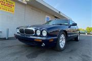 2001 XJ-Series XJ8 en Philadelphia