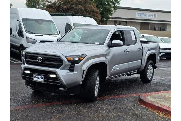 $34849 : Toyota Tacoma 2025 4x2 SR5 4 image 4