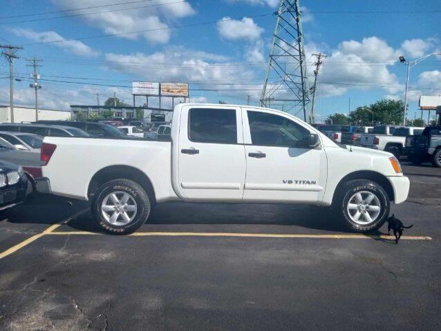 $16980 : 2012 Titan image 2