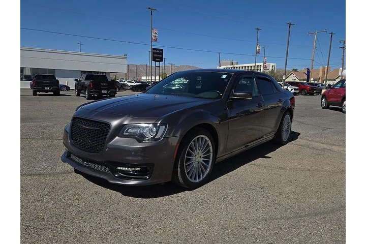 $32995 : Chrysler 300 2022 S V8 4dr S image 6