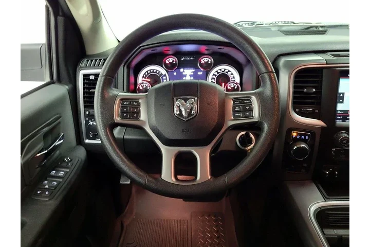 $27998 : Ram 1500 Classic 2023 4x4 SL image 10