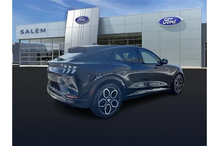 $33495 : Ford Mustang Mach-E 2023 AWD image 3