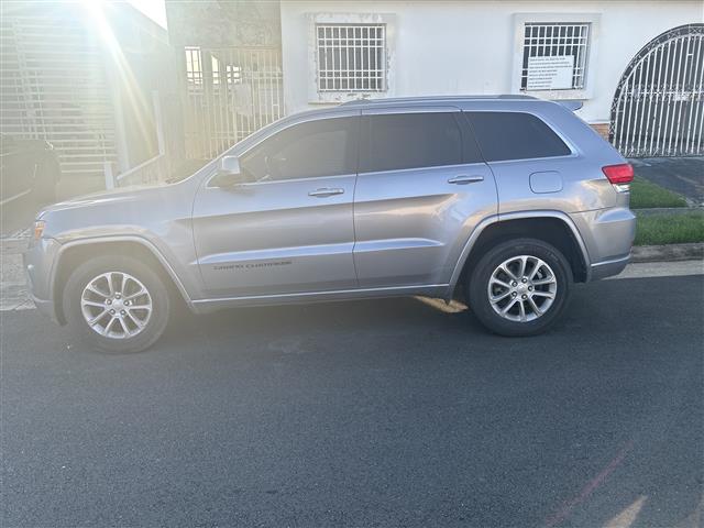 $11000 : Jeep Grand Cherokee Laredo2014 image 4