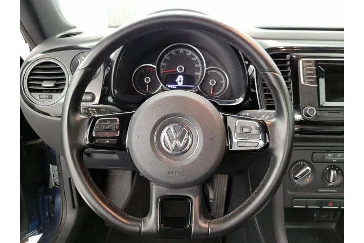 $27998 : Volkswagen Beetle 2019 2.0T image 10