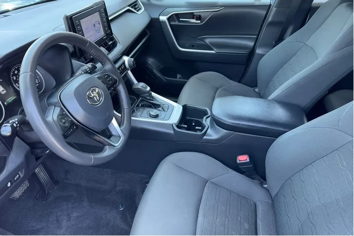 $28900 : Toyota RAV4 Hybrid 2022 AWD image 9