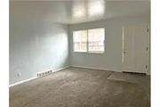 $700 : Rental property with 2 bedro thumbnail