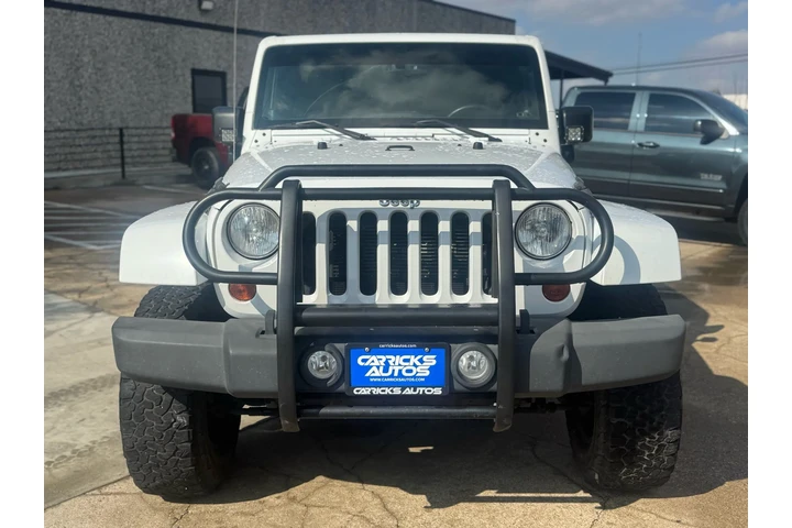 $15995 : 2013 Wrangler Unlimited Sahara image 2
