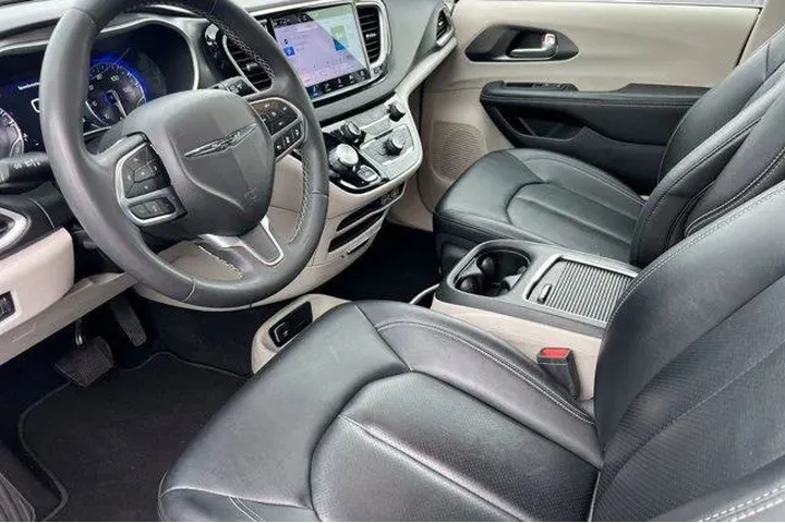 $26502 : Chrysler Pacifica 2024 Touri image 5