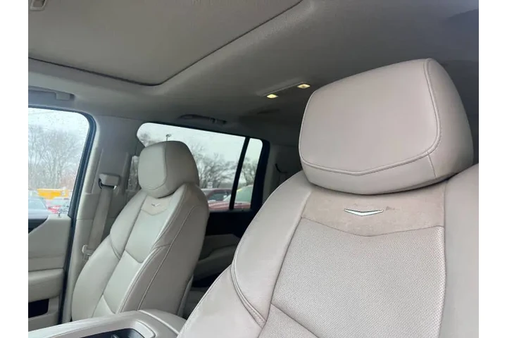 $27950 : 2016 Escalade ESV Luxury Coll image 7