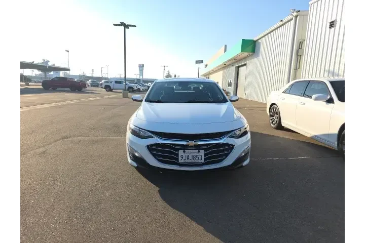 $18900 : Chevrolet Malibu 2024 LT 4dr image 2