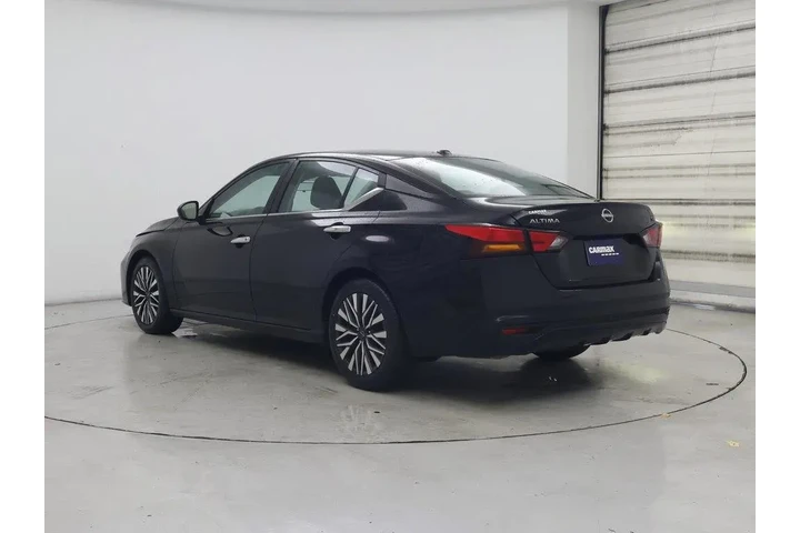$19998 : Nissan Altima 2023 2.5 SV 4d image 2