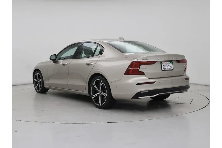 $23998 : Volvo S60 2024 B5 Plus Dark image 2