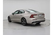 $23998 : Volvo S60 2024 B5 Plus Dark thumbnail