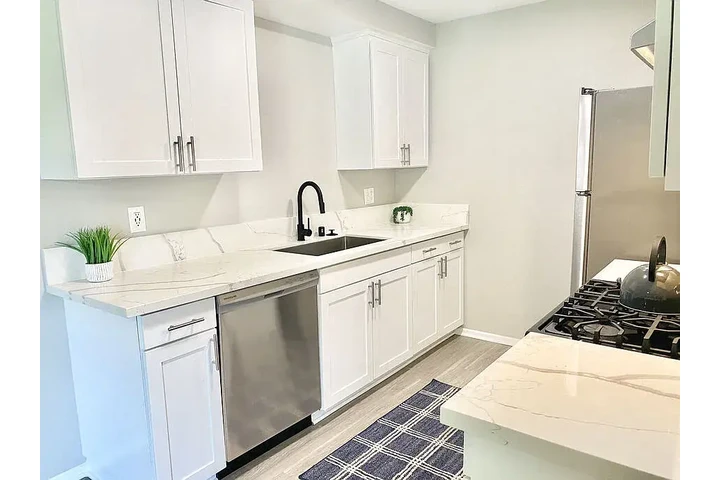 $3600 : 3bedroom 2ba available for ren image 4