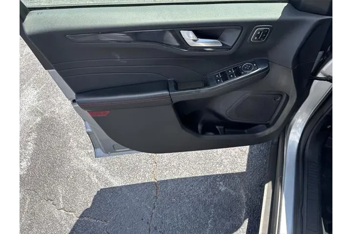 $22996 : Ford Escape 2023 AWD ST-Line image 10