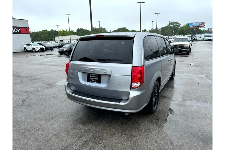 $7450 : 2019 Grand Caravan GT Wagon image 2