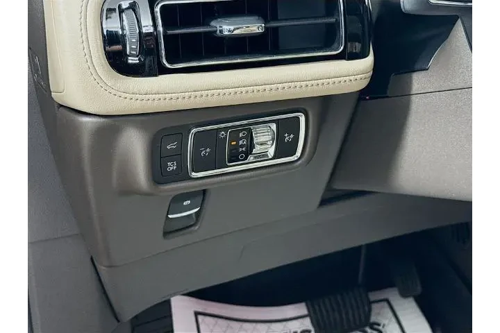 $28238 : Lincoln Nautilus 2022 AWD Re image 10