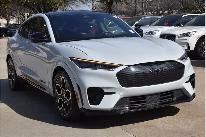 $37495 : Ford Mustang Mach-E 2023 AWD image 3