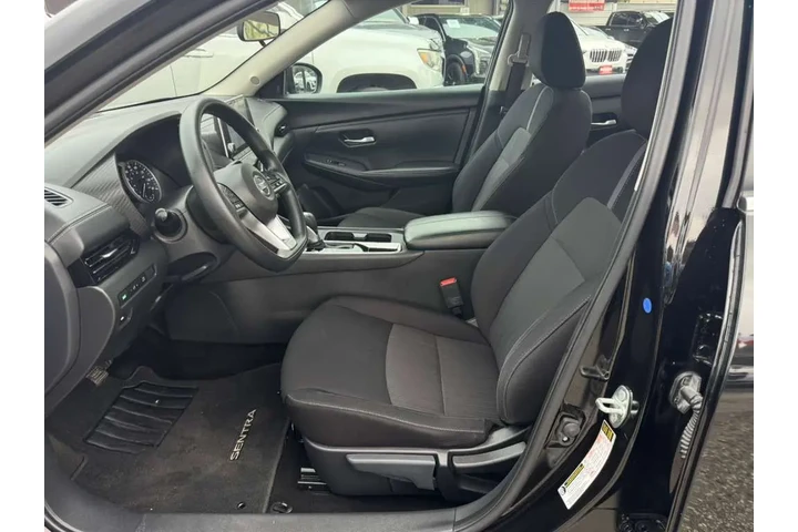 2023 Sentra SV image 7
