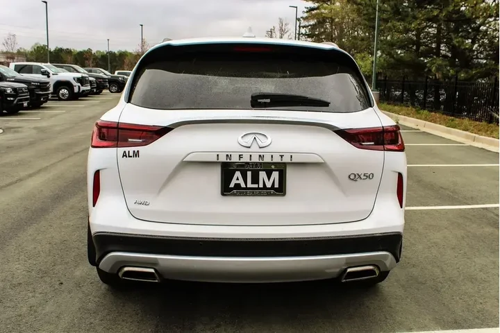 $31960 : INFINITI QX50 2024 AWD Luxe image 9