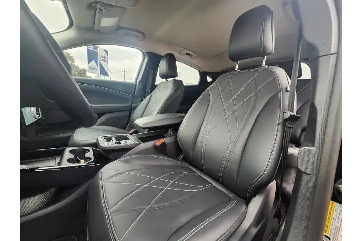 $29998 : Ford Mustang Mach-E 2025 Sel image 7