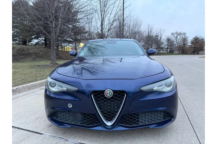 $14995 : 2017 Alfa Romeo Giulia image 3