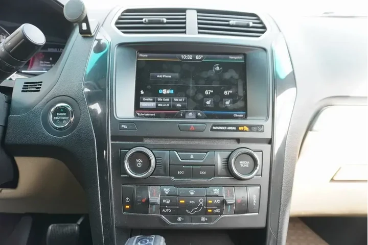 $13988 : Ford Explorer 2016 XLT 4dr S image 8