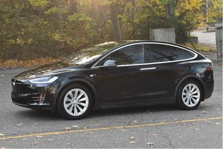 $21895 : Tesla Model X 2018 AWD 75D 4 image 3