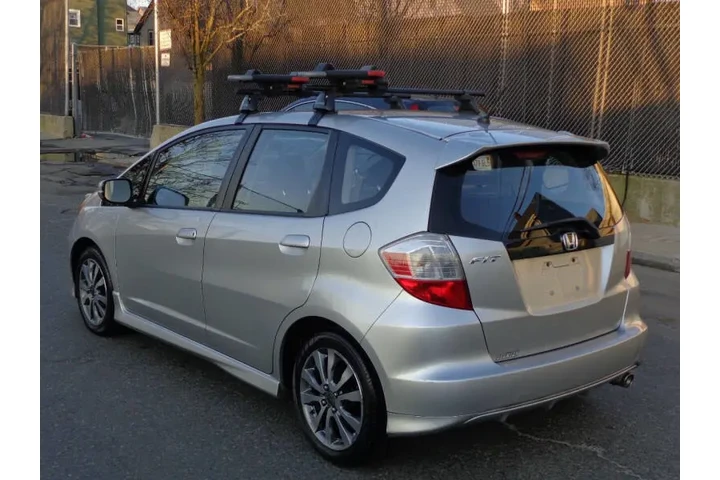 $8950 : 2012 Fit Sport image 5