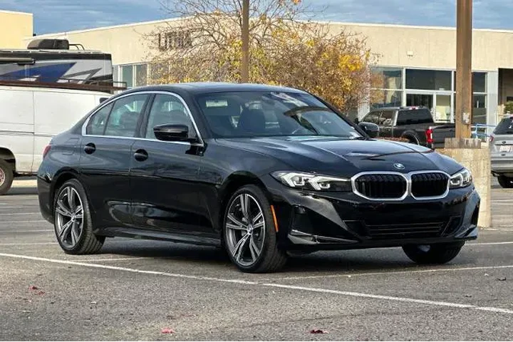 $37965 : BMW 3 Series 2024 330i 4dr S image 10