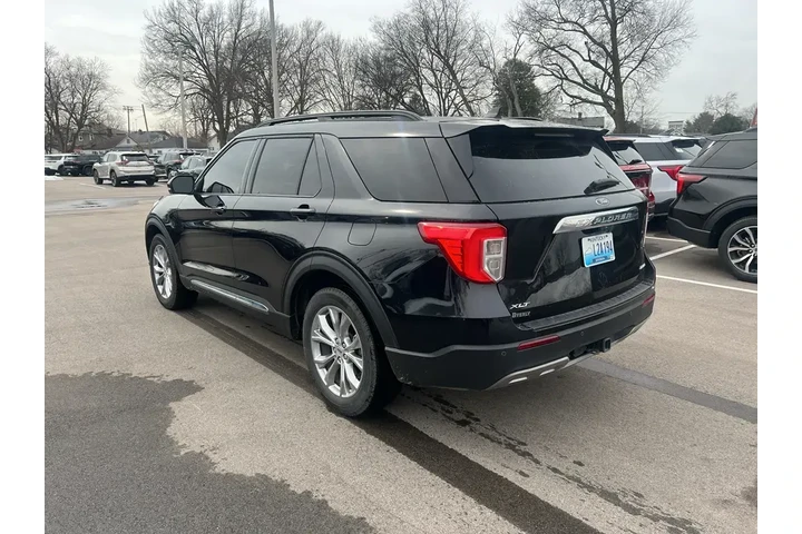 $30573 : Ford Explorer 2024 AWD XLT 4 image 6