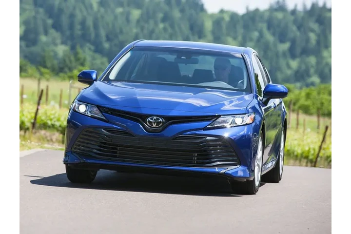 $18404 : Toyota Camry 2018 XLE 4dr Se image 1