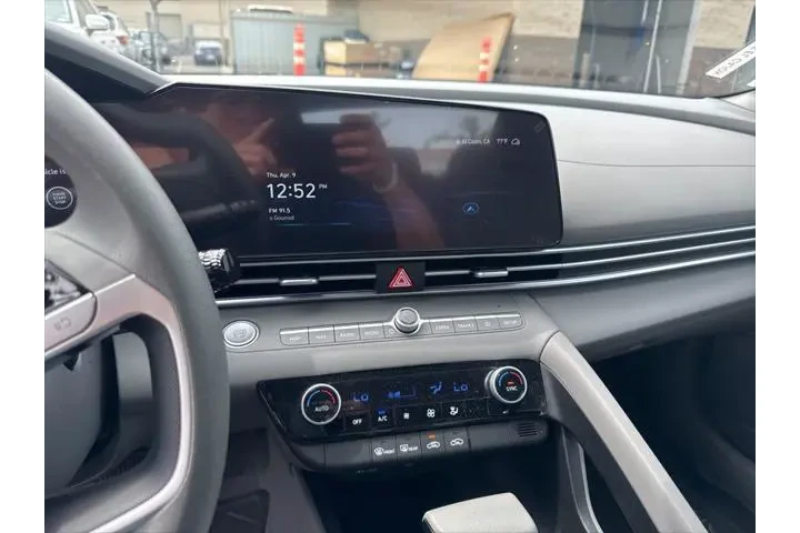 $21995 : Hyundai ELANTRA 2024 SEL 4dr image 8