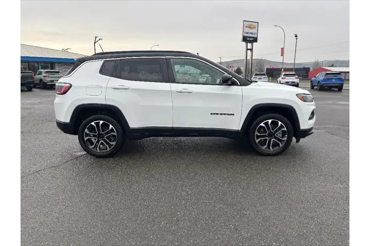 $24799 : Jeep Compass 2024 4x4 Limite image 8