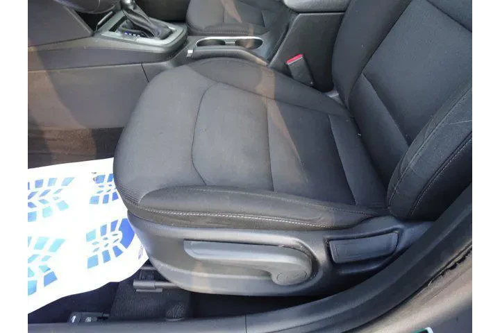 $8202 : Hyundai ELANTRA 2018 Value E image 9