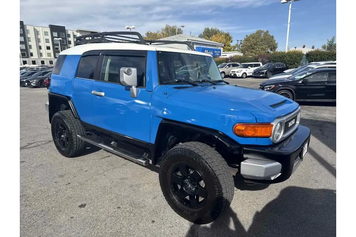 $11910 : 2007 FJ Cruiser image 5
