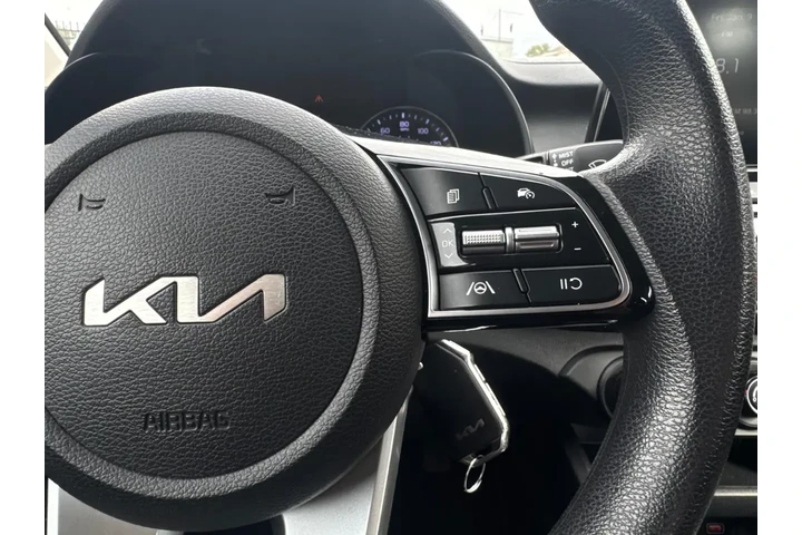 2024 Forte LX image 10