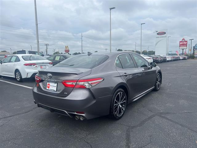 $20411 : PRE-OWNED 2019 TOYOTA CAMRY SE image 7