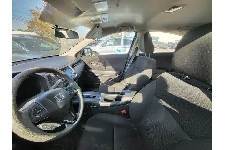 $16098 : Honda HR-V 2018 LX 4dr Cross image 10