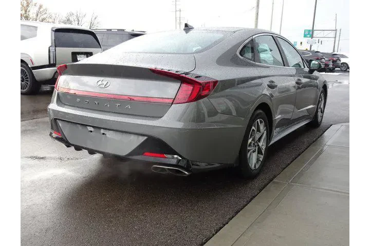 $20835 : Hyundai SONATA 2023 SEL 4dr image 5