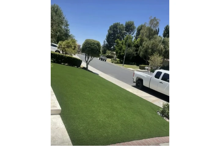 Artificial grass installation image 3