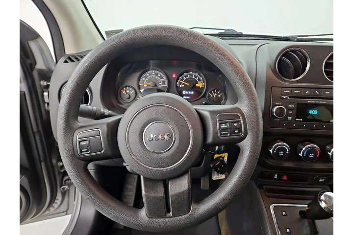 $14998 : Jeep Compass 2016 4x4 Sport image 10