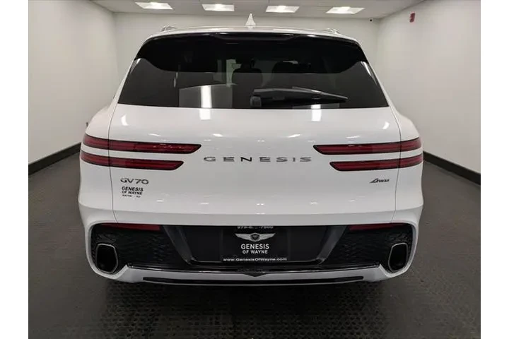 $39900 : Genesis GV70 2023 AWD 2.5T S image 5
