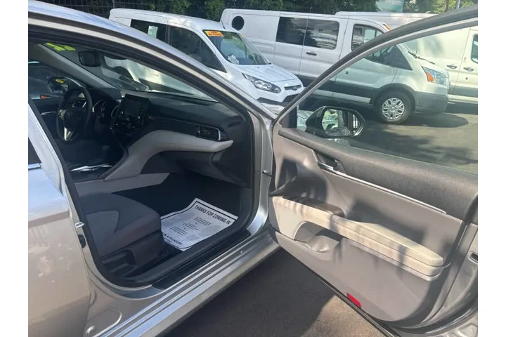 $25999 : 2022 Camry LE image 8