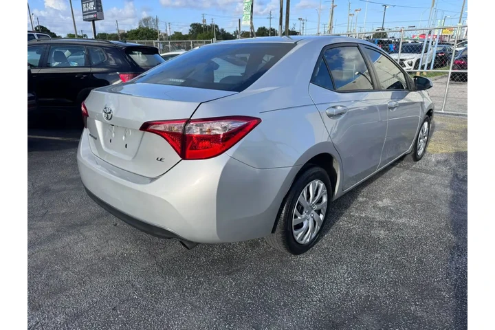 $1000 : 2017 TOYOTA COROLLA image 8