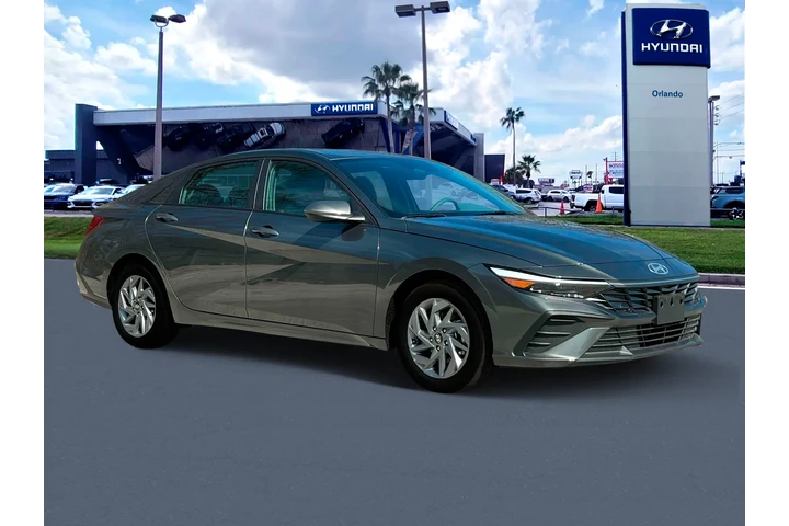 $18823 : Hyundai ELANTRA 2024 SEL 4dr image 10