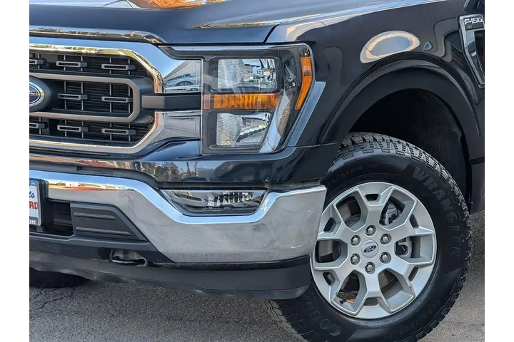 $37187 : Ford F-150 2023 4x4 XLT 4dr image 3