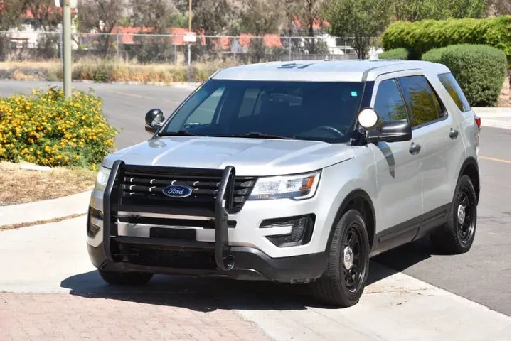 $14750 : 2016 Explorer Police Intercep image 7